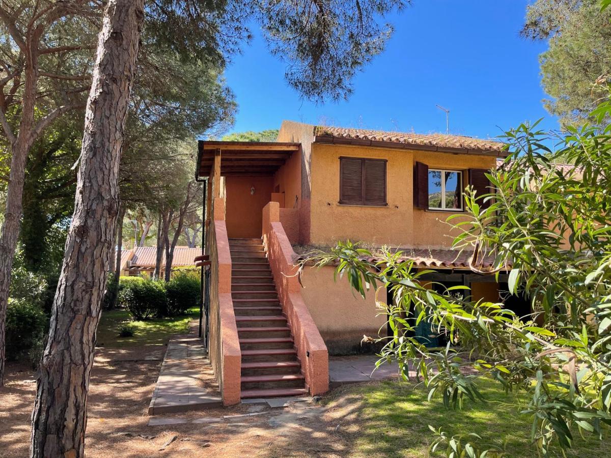 Beach House Calaverde Village Санта-Маргерита-ді-Пула Екстер'єр фото